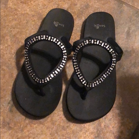 sanuk rhinestone flip flops